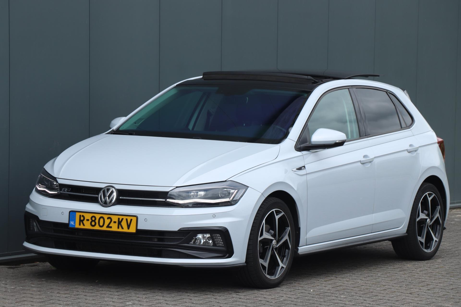 Volkswagen Polo 1.0 TSI Beats | R-Line - PANO - VOL! 46022925-0.jpg | Auto Kasva