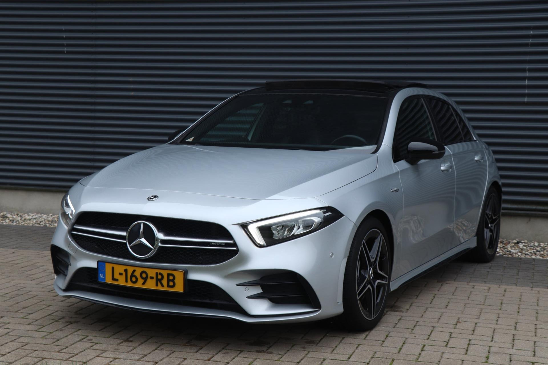 Mercedes-Benz A-Klasse AMG A35 4MATIC | PANO | CAMERA | VOL! 50504691-47.jpg | Auto Kasva